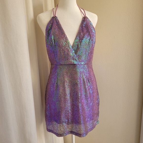 Revolve Superdown Amie Sequin Mini Dress size M Mermaidcore Taylor Swift Purple - Picture 7 of 13